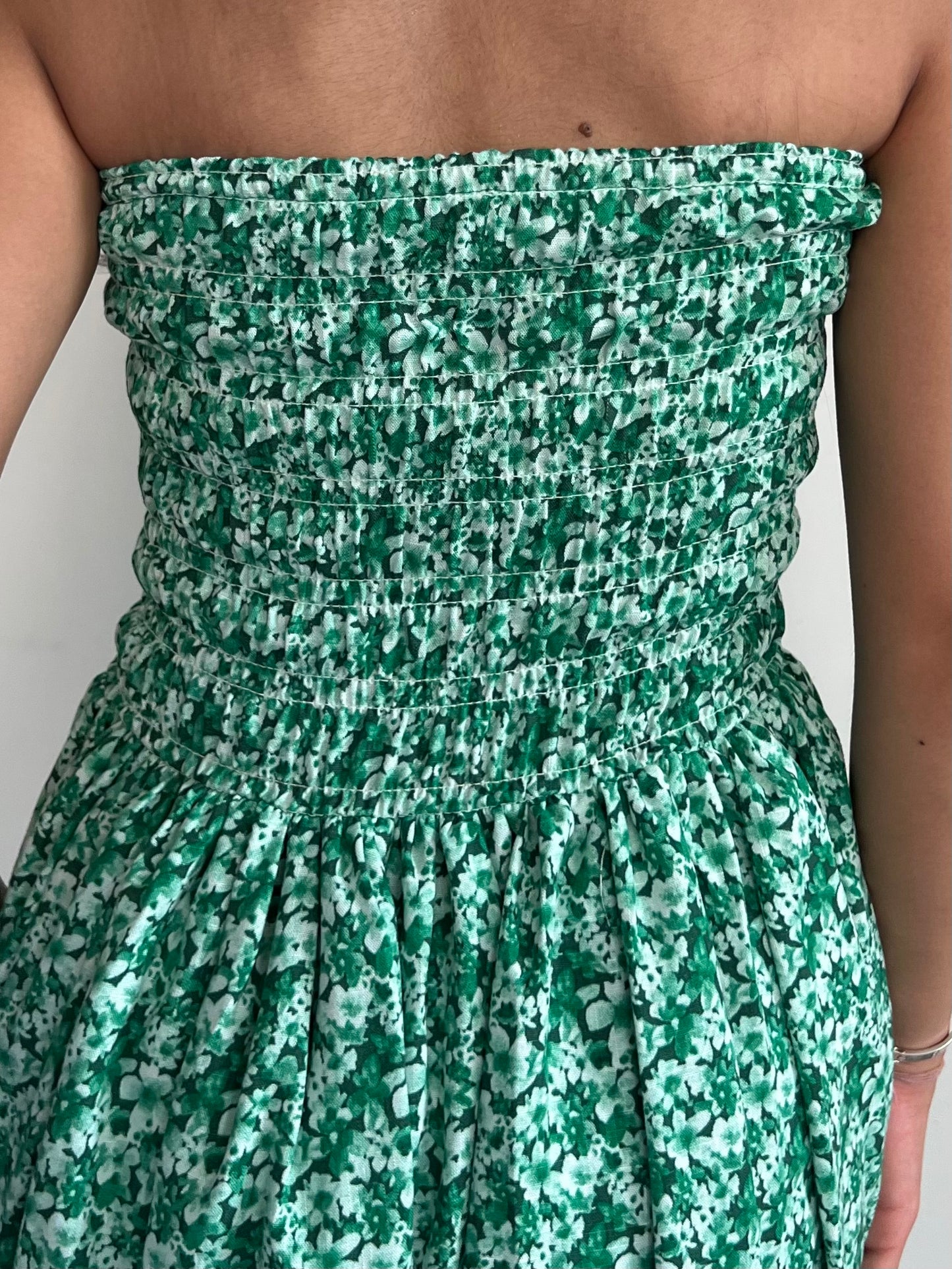 Tube smocking green print dress