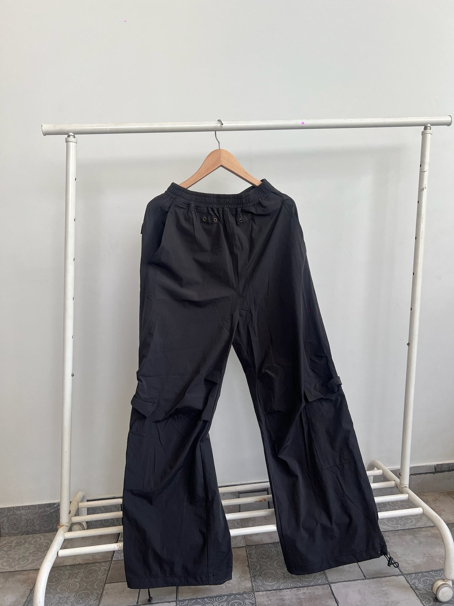 BLACK PARACHUTE PANT ONLY